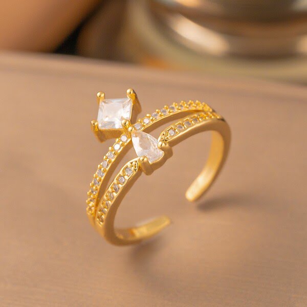 Double-Layer Adjustable Crystal Ring.
