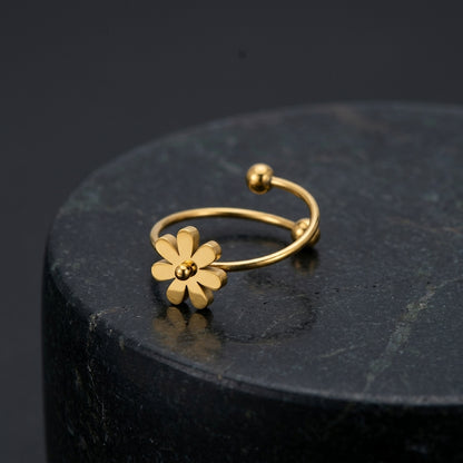 Gold-Plated Adjustable Daisy Flower Ring.
