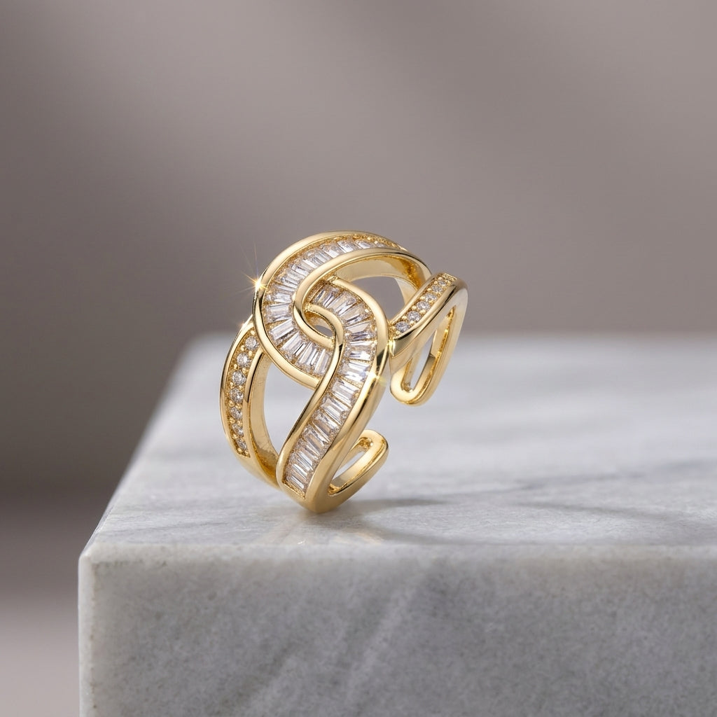 Double Crystalline Knot Statement Ring.