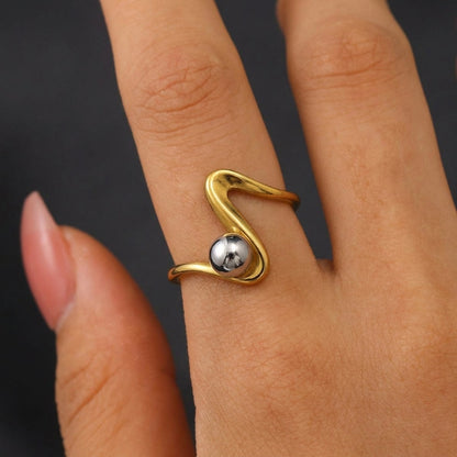 Minimalist Wave Ring