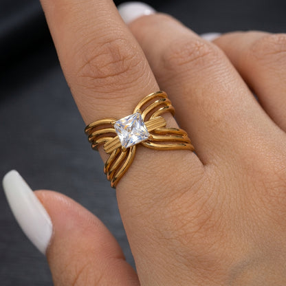 Gold-Tone Geometric Cross-Band Ring