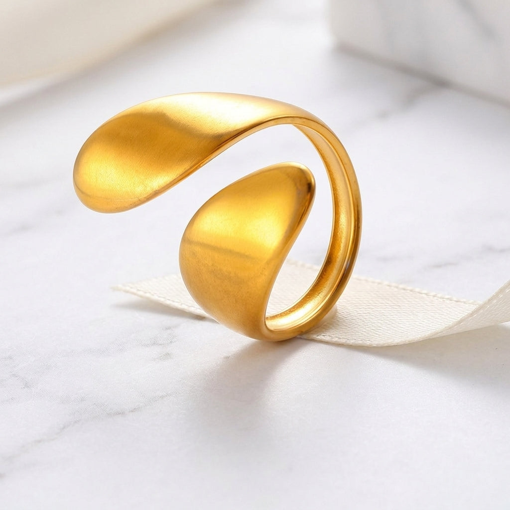 Adjustable Stainless Steel Teardrop Ring.