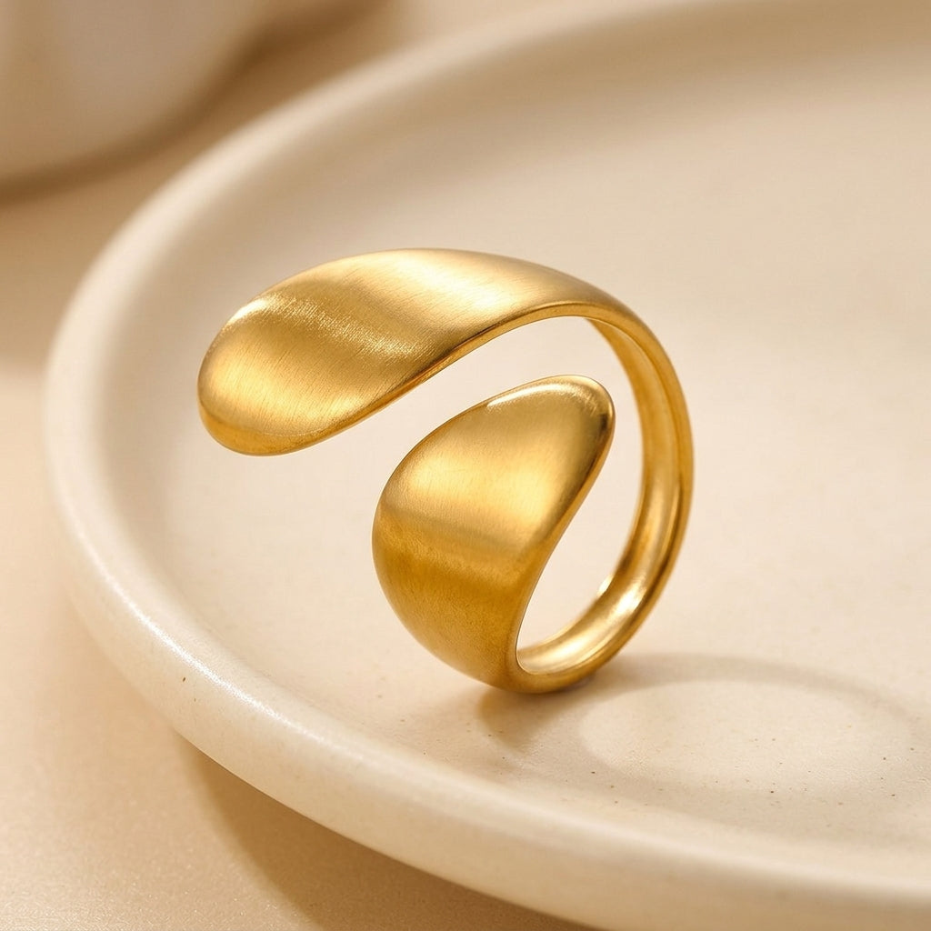 Adjustable Stainless Steel Teardrop Ring.