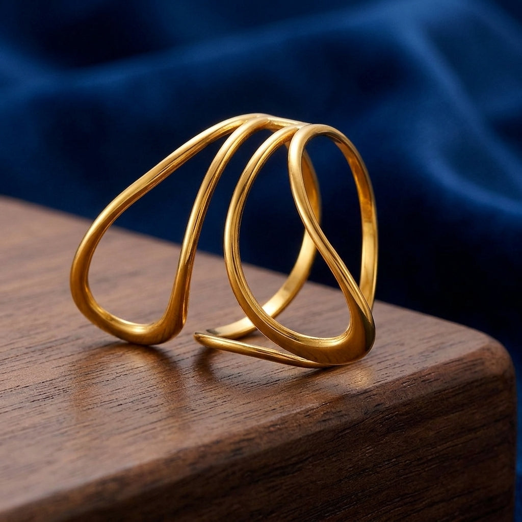 Adjustable minimalist statement ring.