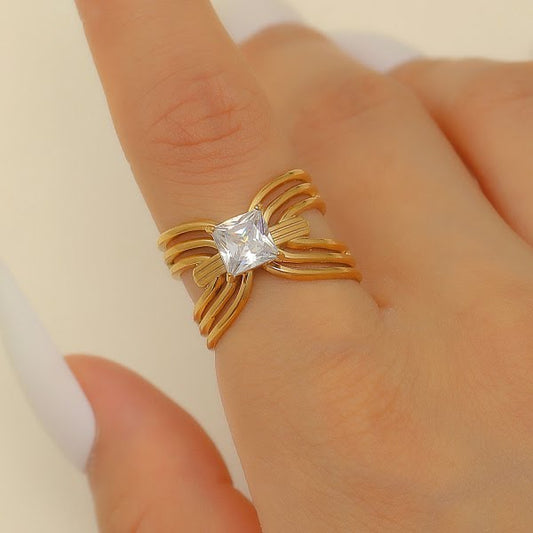 Gold-Tone Geometric Cross-Band Ring